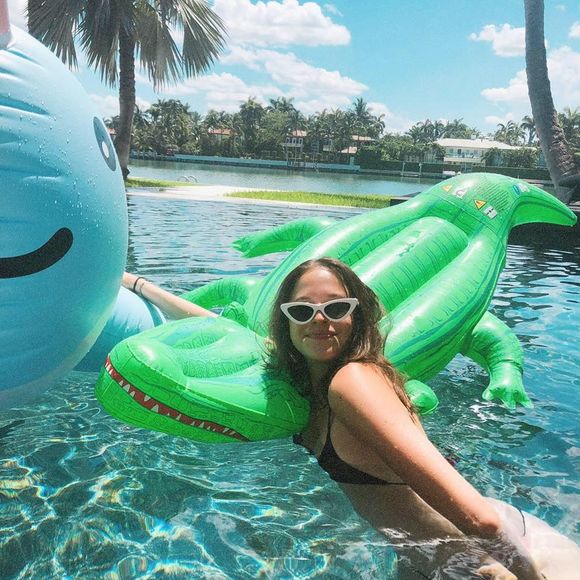 Meet your Posher, Ruby - Picture 1 of 1